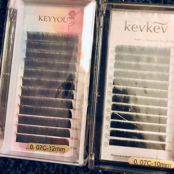 Eyelash magnetic kit and eyelash extensions sizes are in the pictures makeup - Picture 5 of 5